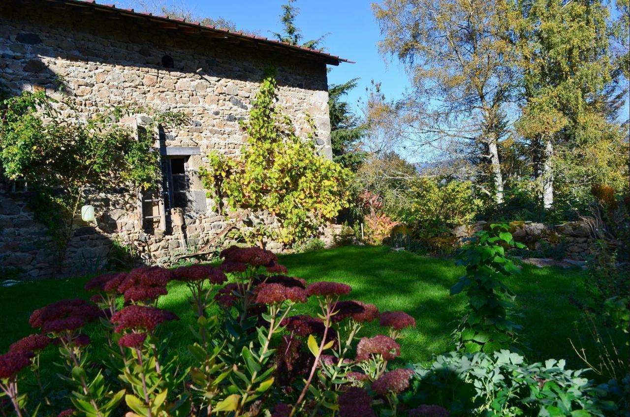 Bed and Breakfast L'Embellie Bertignat Экстерьер фото