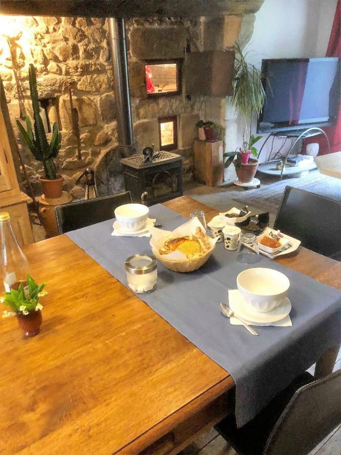 Bed and Breakfast L'Embellie Bertignat Экстерьер фото