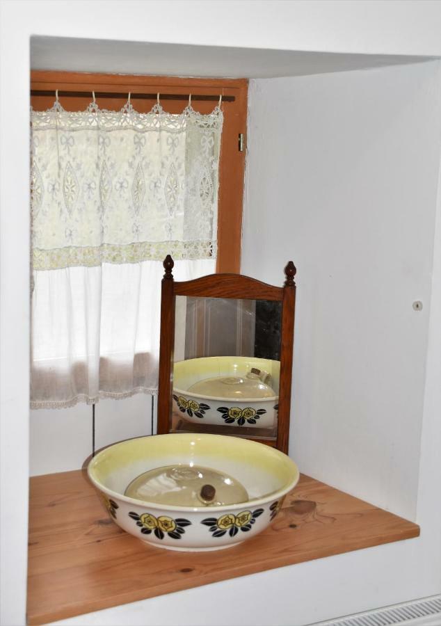 Bed and Breakfast L'Embellie Bertignat Экстерьер фото